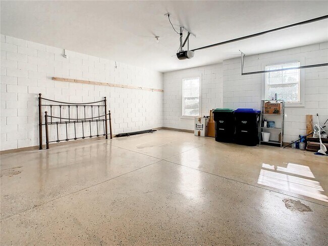 Building Photo - 8917 Blue Mesa Dr