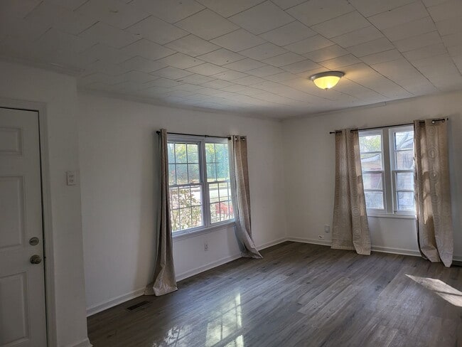 Building Photo - 2312 3rd St E