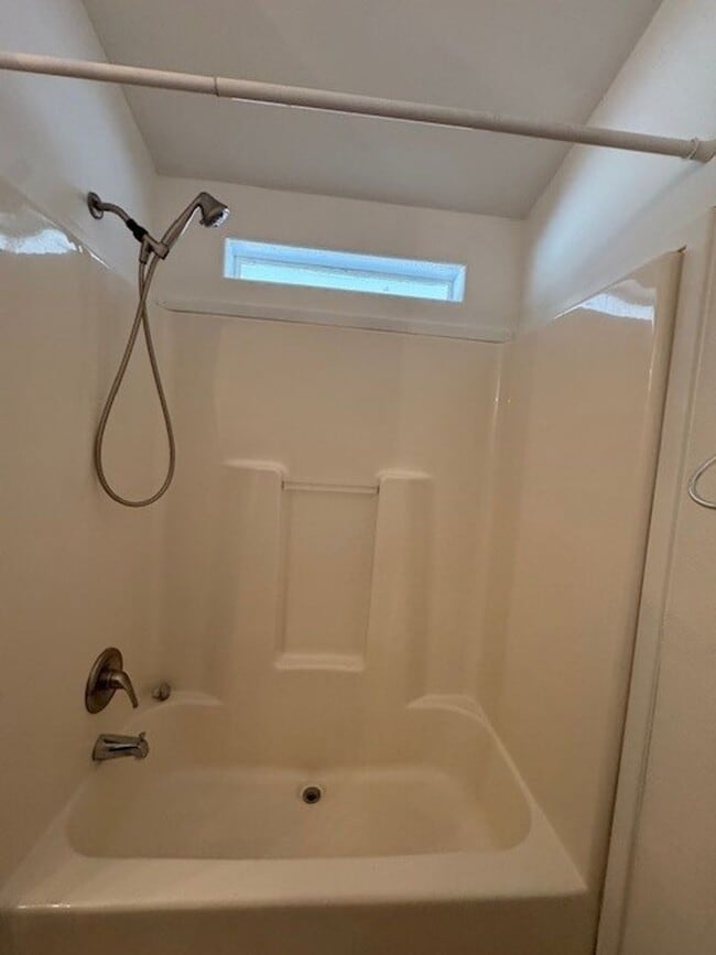 Building Photo - 3 BR house with fenced yard, Nu Paint, Carpet