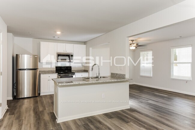 Building Photo - 205 Wellbrook Ct NE