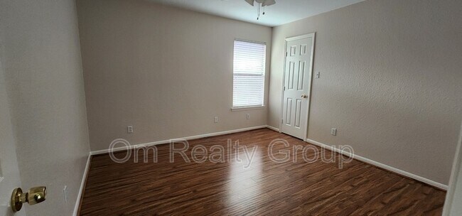Building Photo - 9710 Fieldbloom Ln