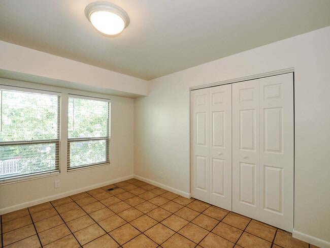 Building Photo - Home on Ponderosa Drive