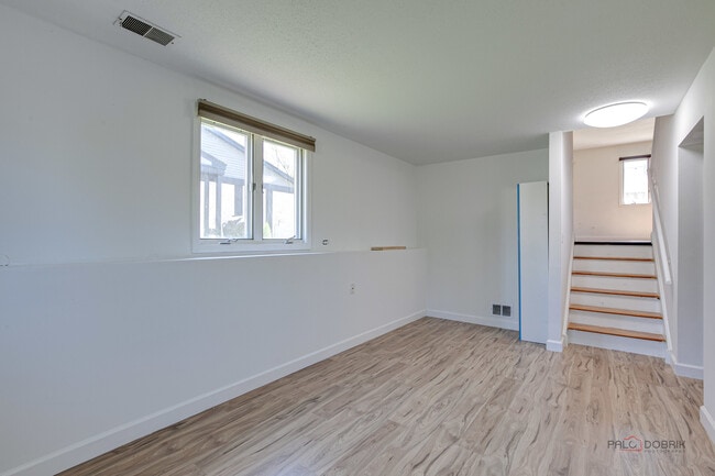 Building Photo - 808 Inverrary Ln