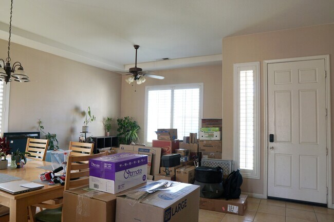 Building Photo - 79882 Viento Dr