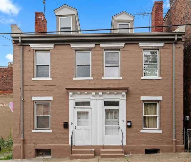 Building Photo - MOVE IN SPECIAL! SCORE HALF OFF 1ST MONTH'...