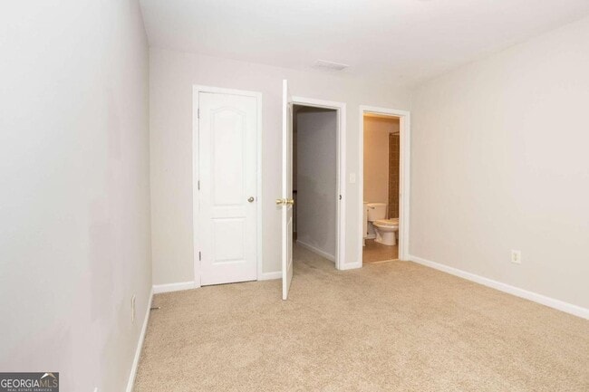 Building Photo - 5905 Oakbrook Lake Ct