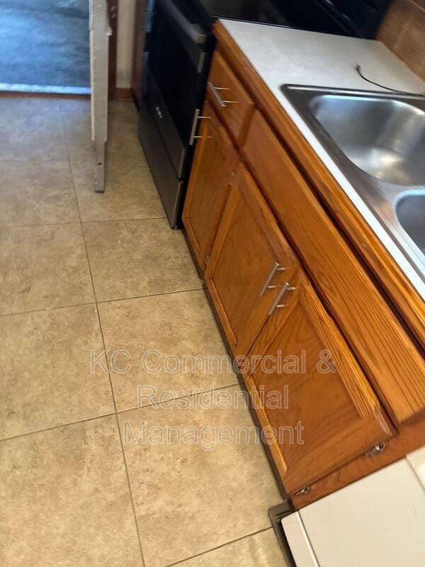 Building Photo - 11508 E 51 St S