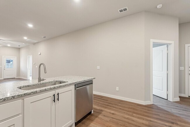 Building Photo - 2635 Baron Ave