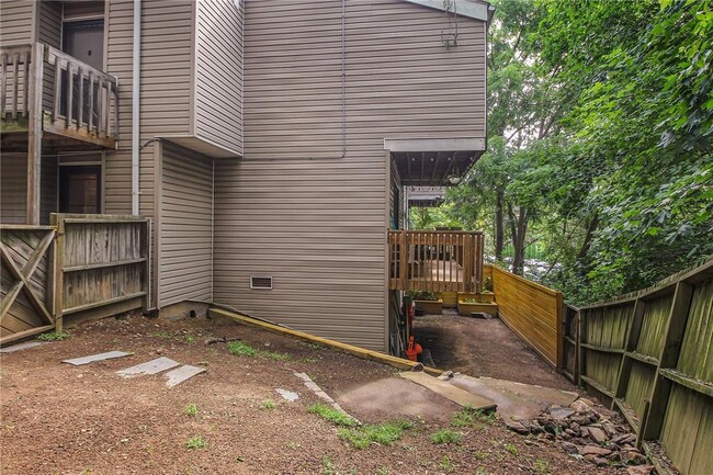 Building Photo - 26 Hillside Terrace