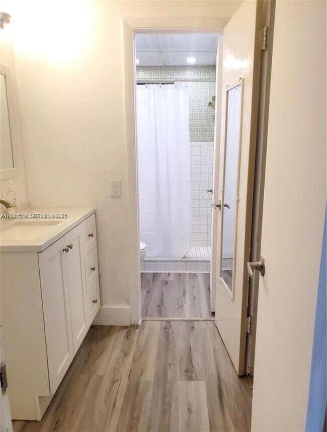 Building Photo - 3181 SW 13th St