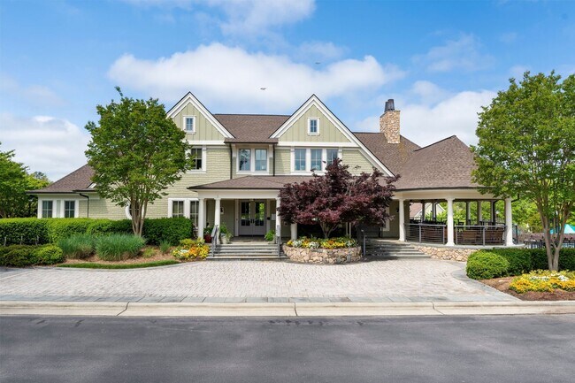 Building Photo - Three Bedroom Briar Chapel Beauty - Available June 1!