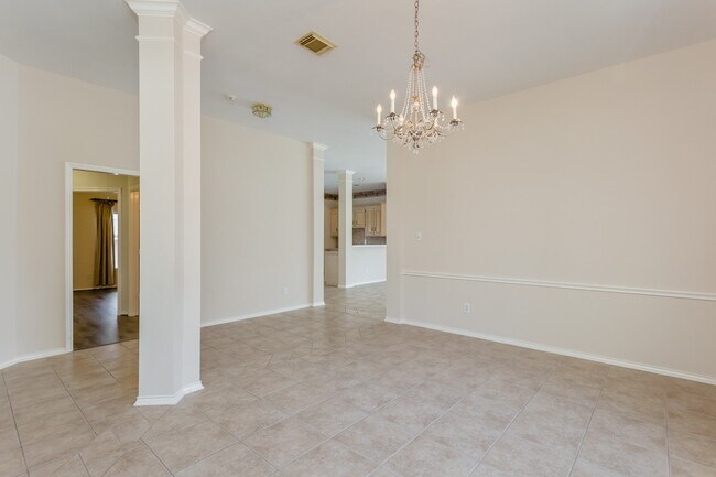 Building Photo - 21915 Rivergate Ct