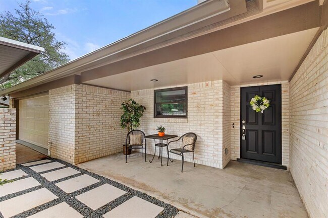 Building Photo - 7603 Barcelona Cove
