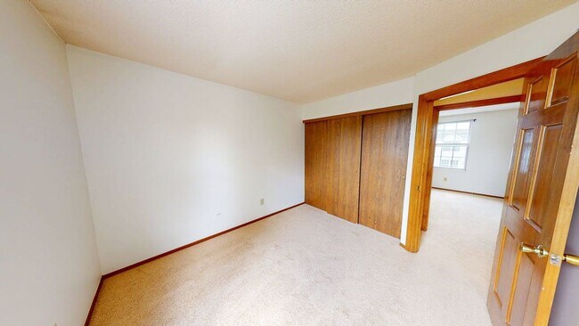 Building Photo - 5067 Stoneybrook Blvd