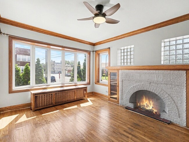 Building Photo - 1542 S 60th Ct