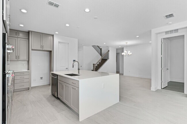 Building Photo - 1465 Stonecliff Dr