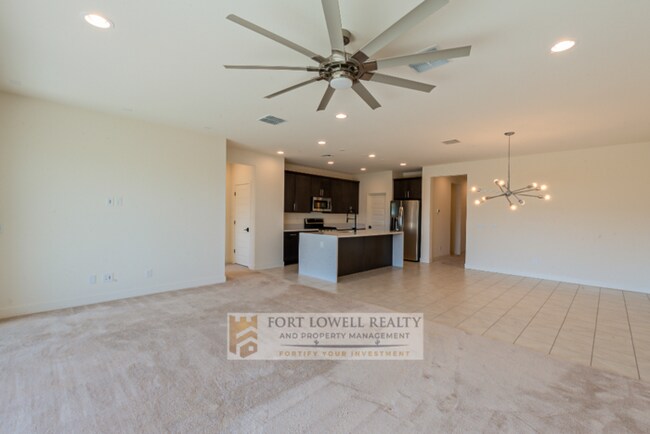 Building Photo - 3 Bedroom, 2 Bath Home Available October 1st!