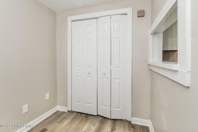 Building Photo - 4144 Sunset Ave