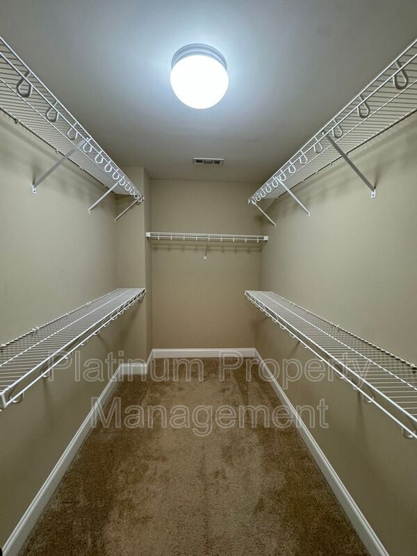 Building Photo - 2045 Birmingham Ct
