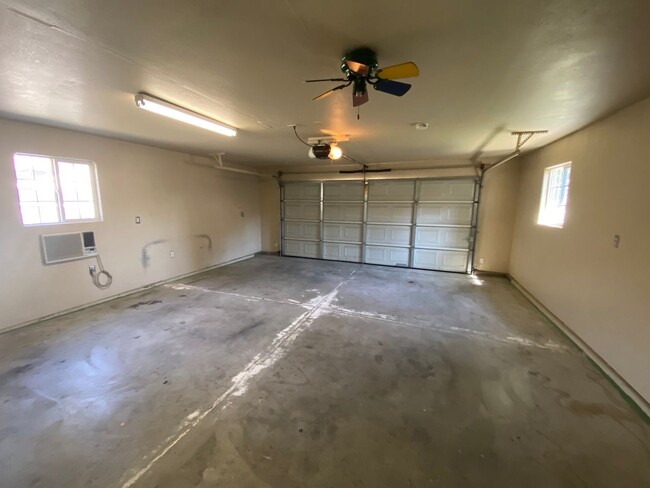 Building Photo - Cozy NW Visalia Home Rent Ready!