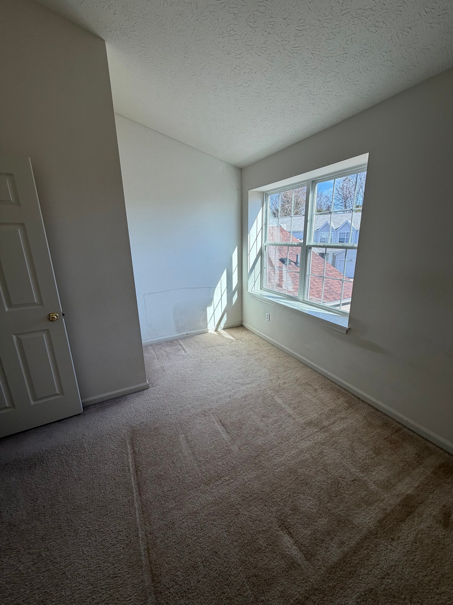 Building Photo - 1360 Meadow Run