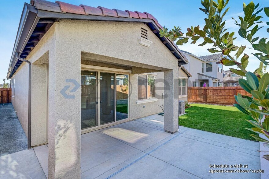 Building Photo - 1350 E Via Sentieri Dr