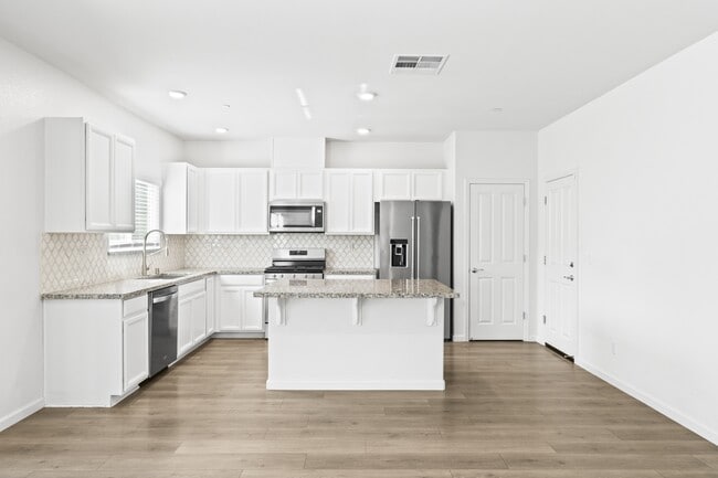Building Photo - 3814 Fong Ranch Rd