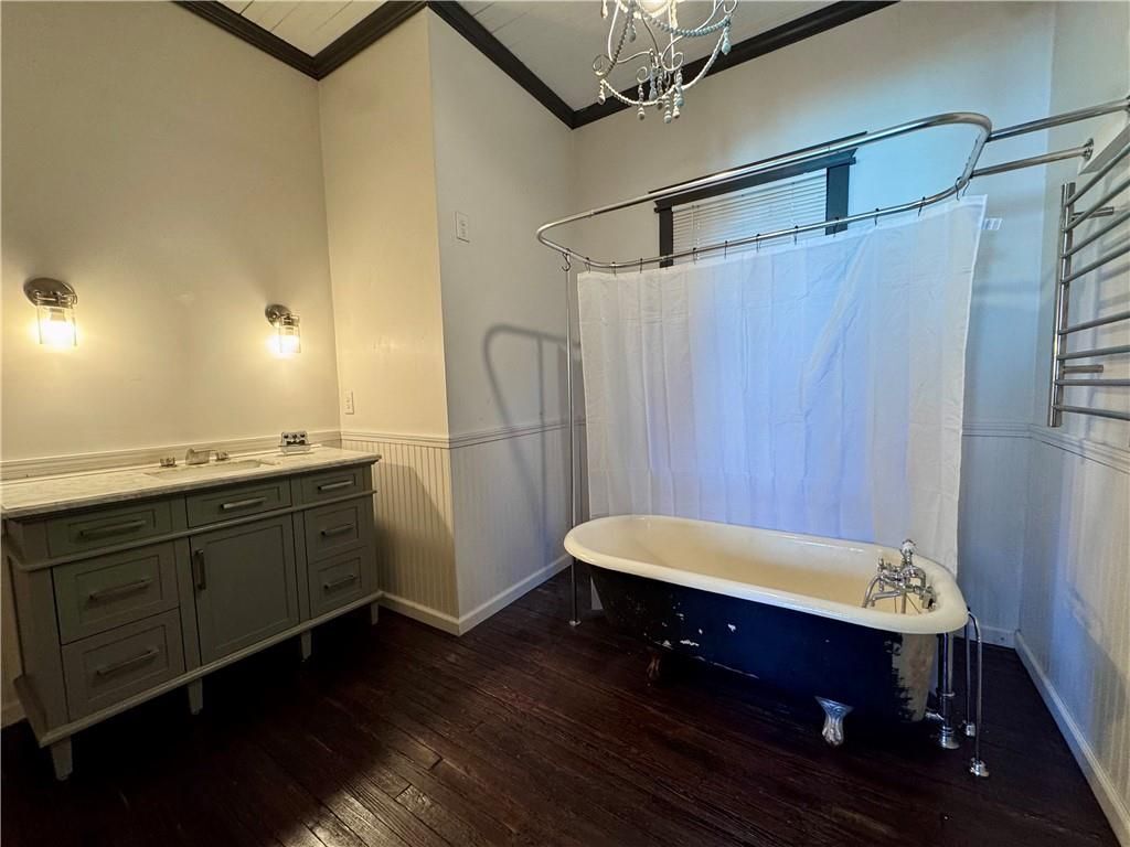 Building Photo - 749 Cooper St SW