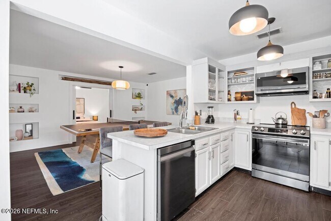 Building Photo - 14352 Crystal Cove Dr S