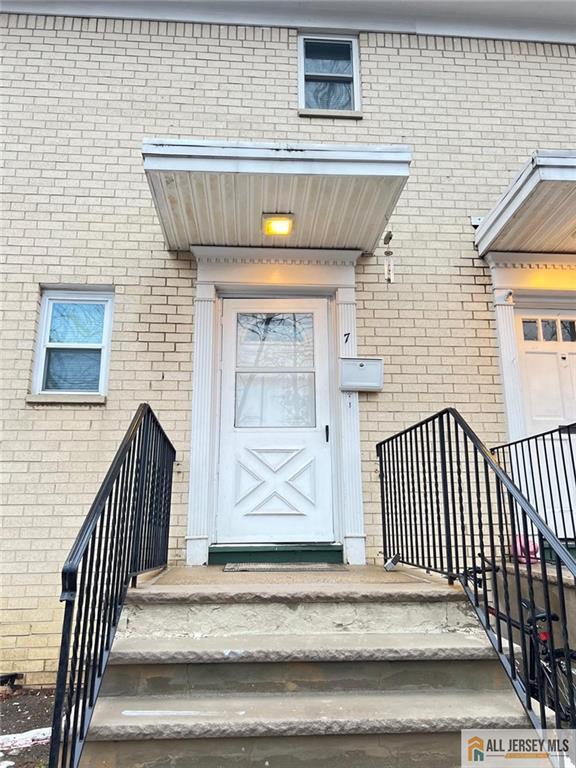 Building Photo - 406 Cranbury Rd