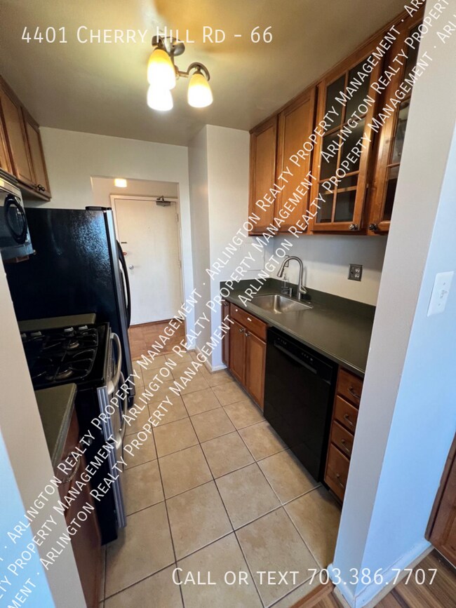 Building Photo - 4401 Cherry Hill Rd