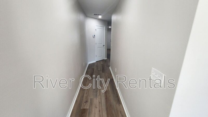 Building Photo - 6541 Sweetbay Ln