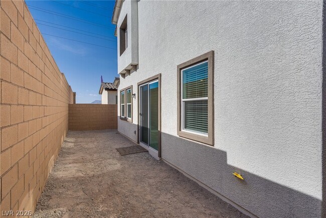 Building Photo - 10728 Rhinehill Ave