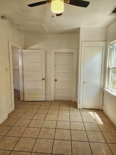 Building Photo - 118 Baker Way
