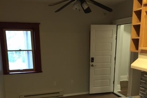 Living room - 658 W Forest Ave