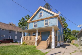 Building Photo - Must See!! Renovated Spacious Single Family House!