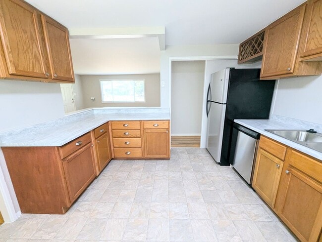 Building Photo - 3 bed 1 bath home in Aurora