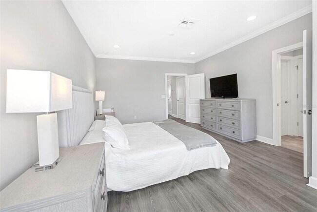 Building Photo - 4022 Rocky Shores Dr