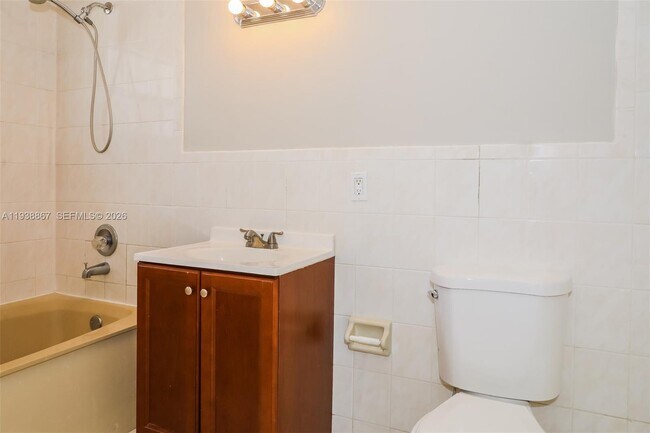 Building Photo - 5860 SW 150th Ave