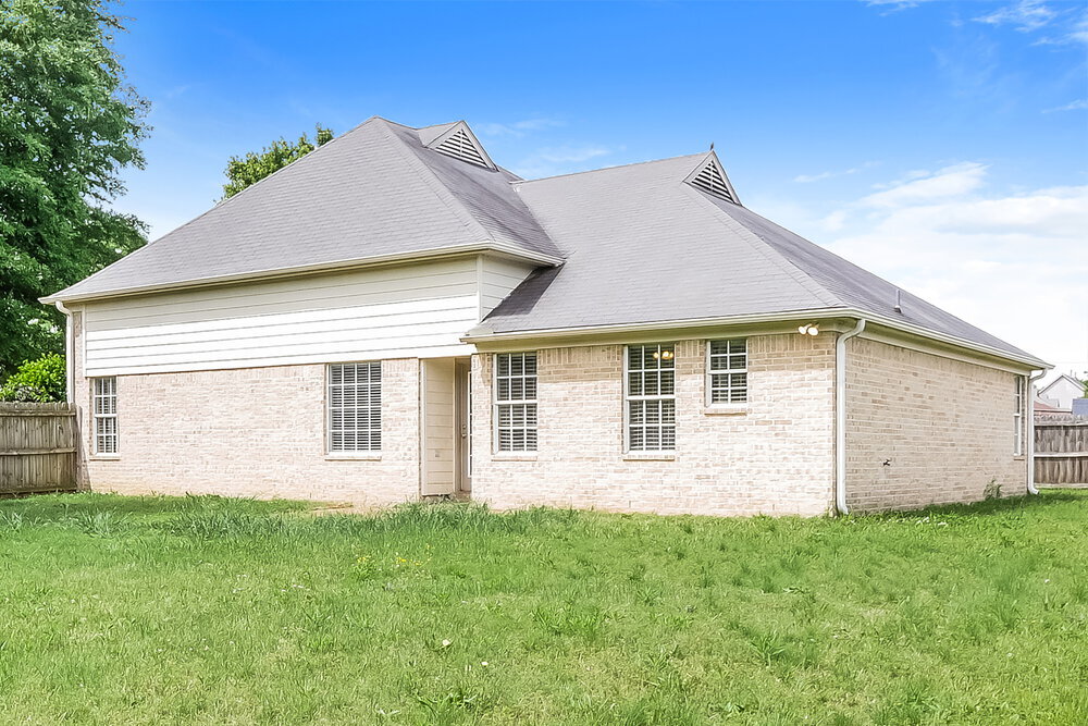 Building Photo - 8280 Dexter Ridge Cove E