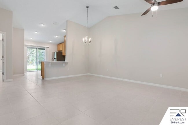 Building Photo - LIKE NEW 3/2/1 TOWNHOUSE IN BEAUTIFUL SEMINOLE WOODS