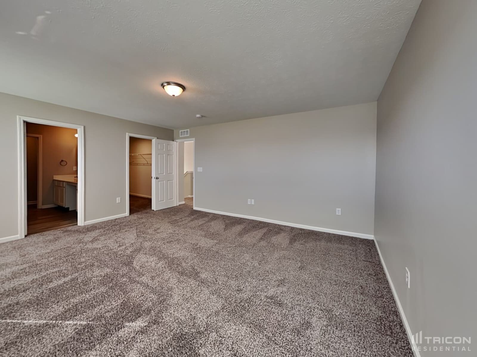 Building Photo - 2446 Creek Bank Dr