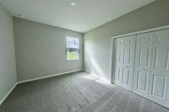 Building Photo - Executive 4/3 Rental