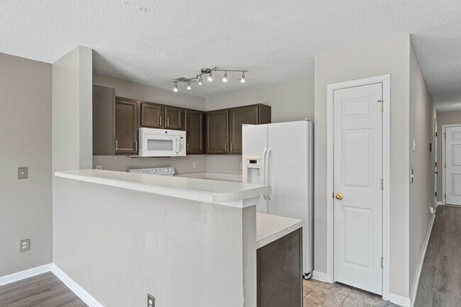 Building Photo - 266 Swaying Pine Ct