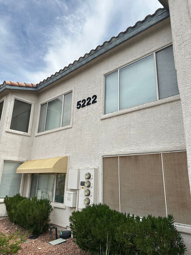 Building Photo - 5222 Mandalay Springs Dr