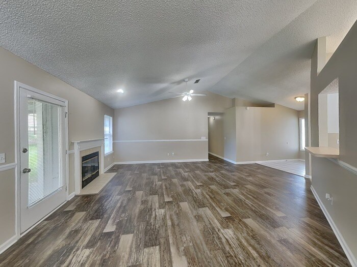 Building Photo - 315 Springfield Ct