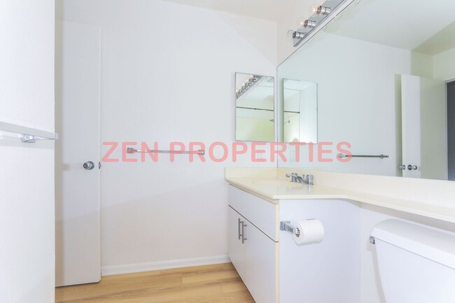 Building Photo - 2 Bedroom, 2 Bath, 2 Car Garage for rent a...