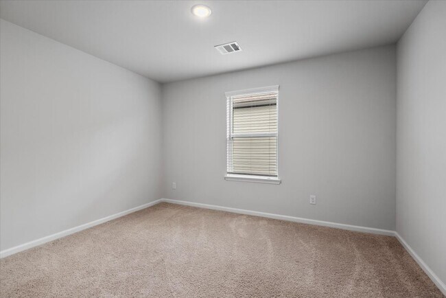 Building Photo - 5728 Palm Flower Dr