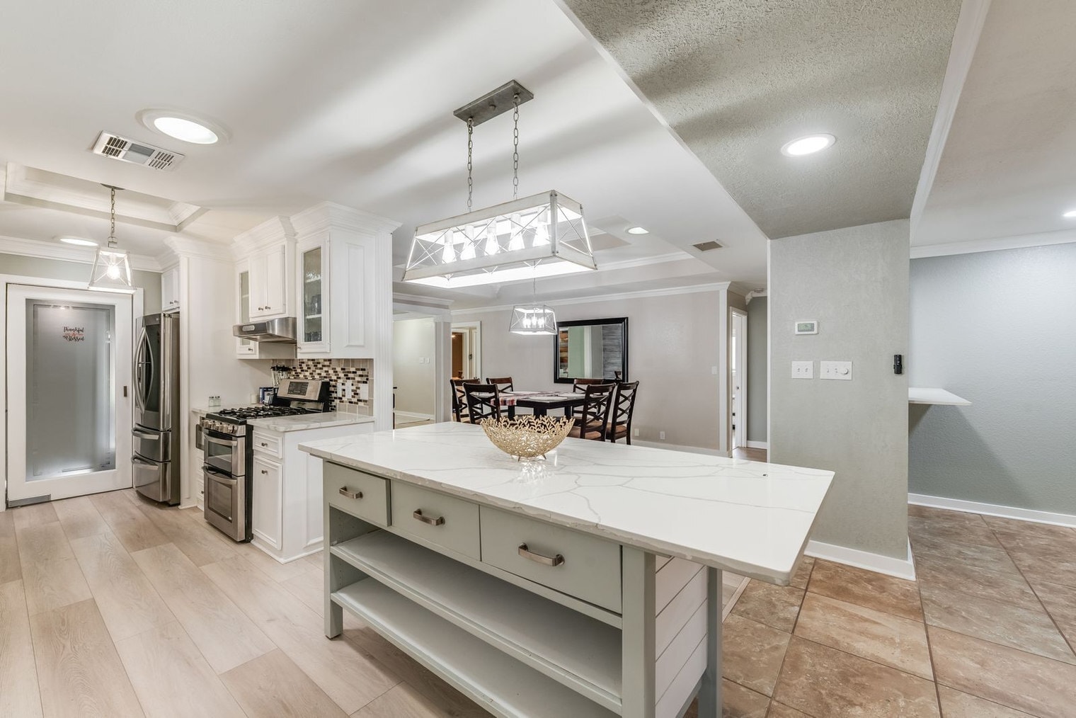 Building Photo - 2930 Water Lily Dr