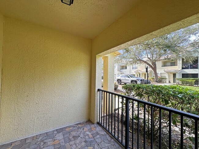 Building Photo - 110 SW Peacock Blvd